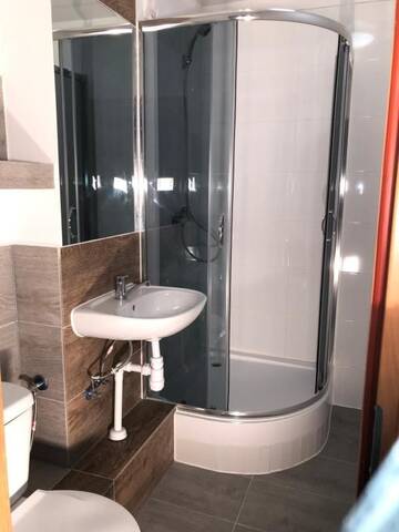 Фото номера Стандартный трехместный номер Хостелы SIECHNICE Noclegi г. Siechnice 10